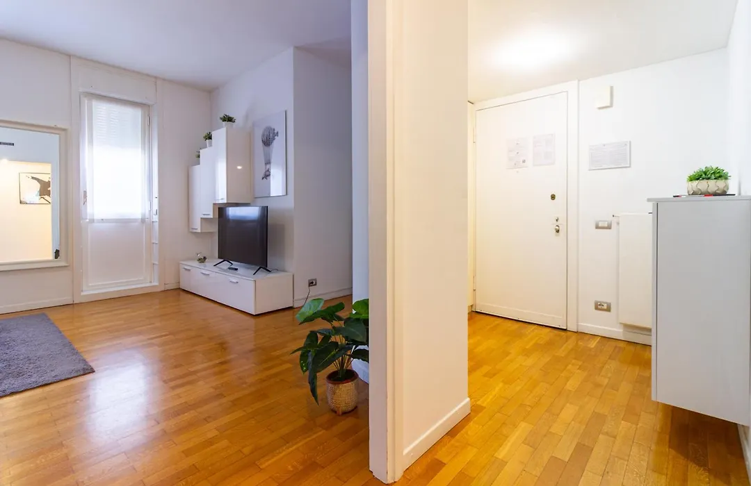 Milan Royal Suites - Centro Cadorna-1